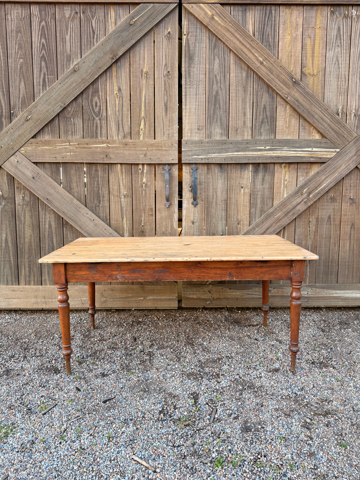 Antique King Billy Pine Table