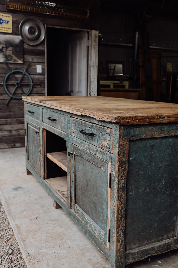 European Baltic Pine Island Bench